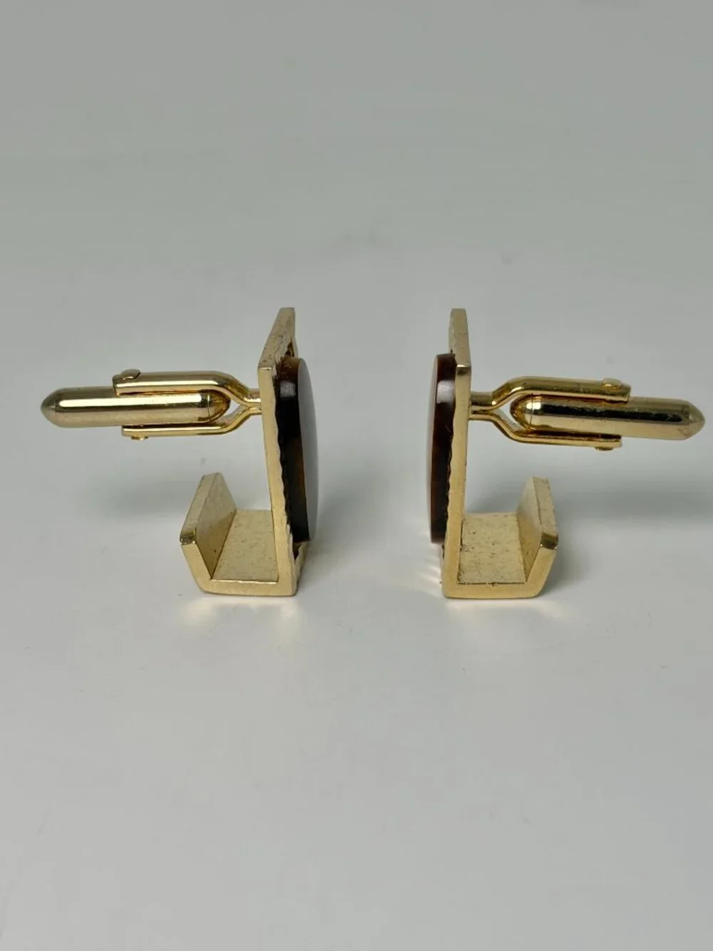 Unbranded vintage gold